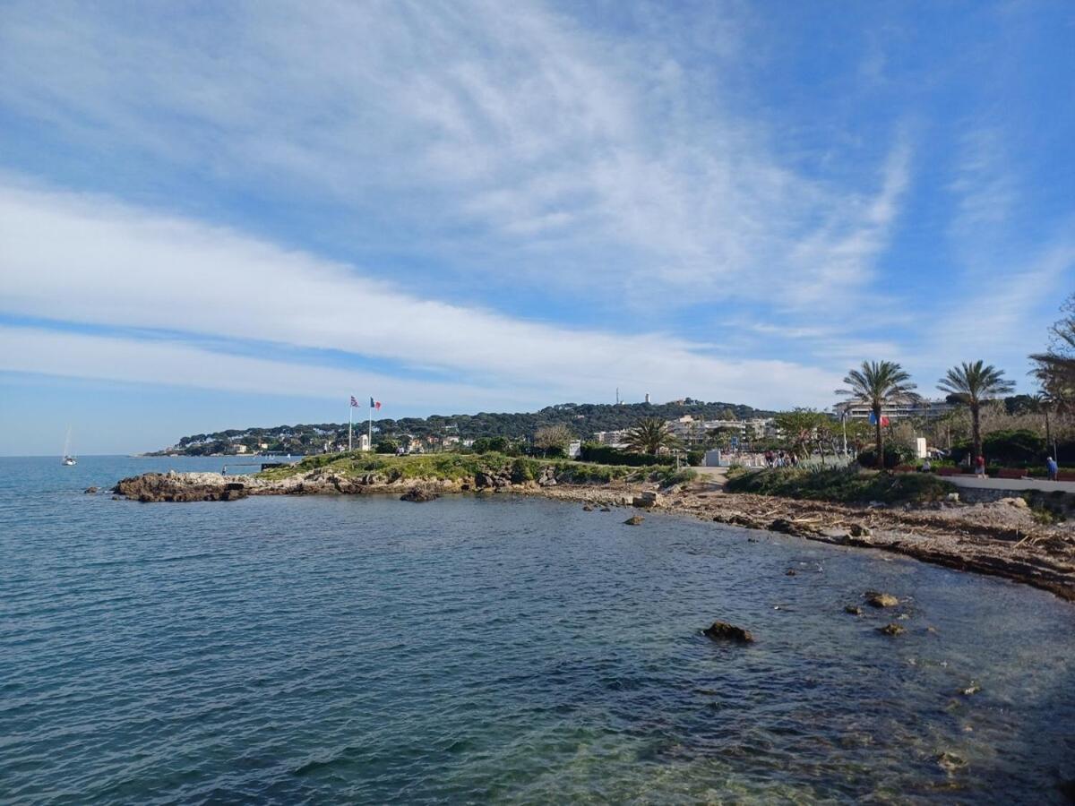 Juan Les Pins Tanit Le Gebal Studio Climatise Vue Sur Mer Piscine *