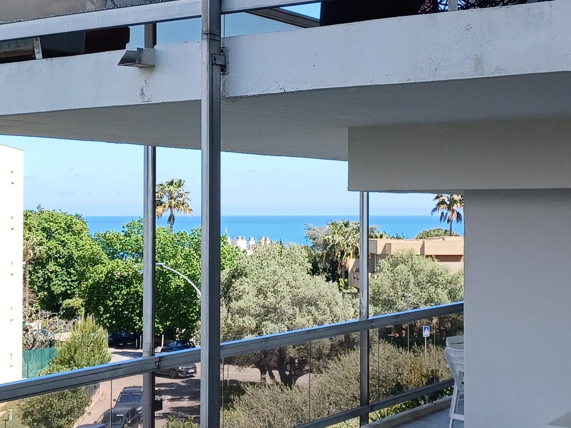 Juan Les Pins Tanit Le Gebal Studio Climatise Vue Sur Mer Piscine Antibes